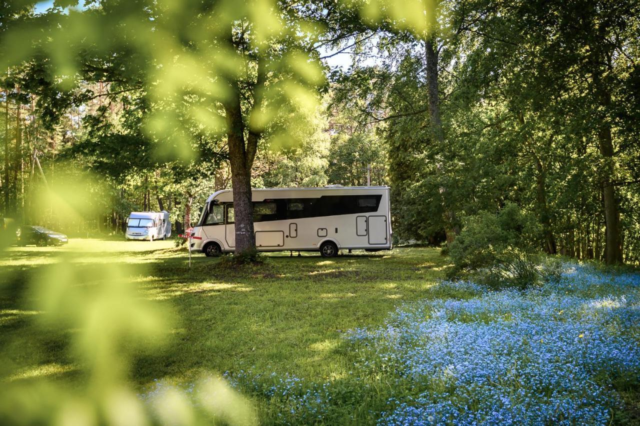 Hotel Uki Puhkekuela Pärnu Esterno foto