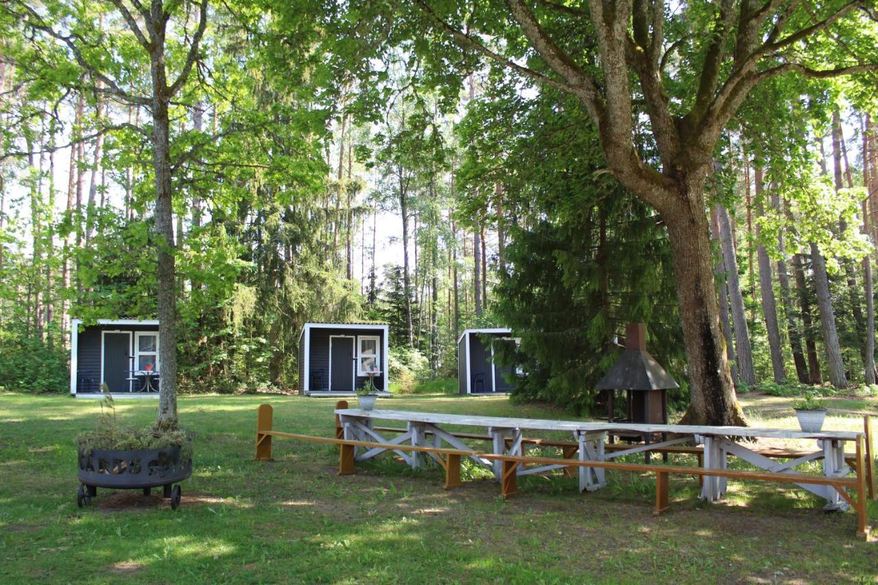 Hotel Uki Puhkekuela Pärnu Esterno foto